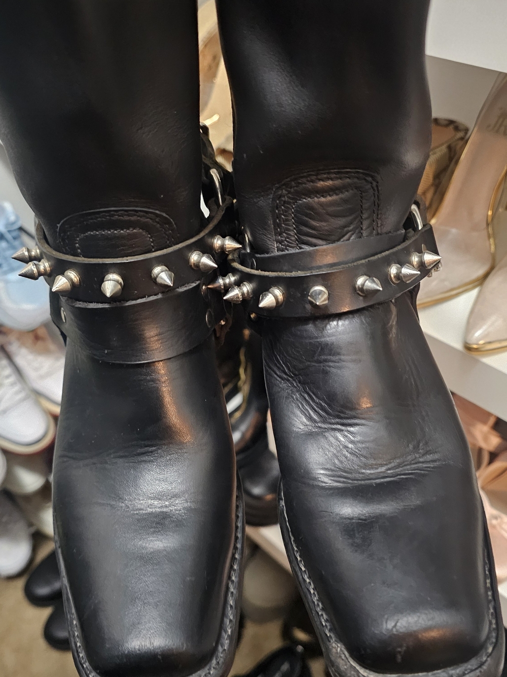 SALE!! Frye Black Leather 12R Harness Boots - Picture 4 of 13